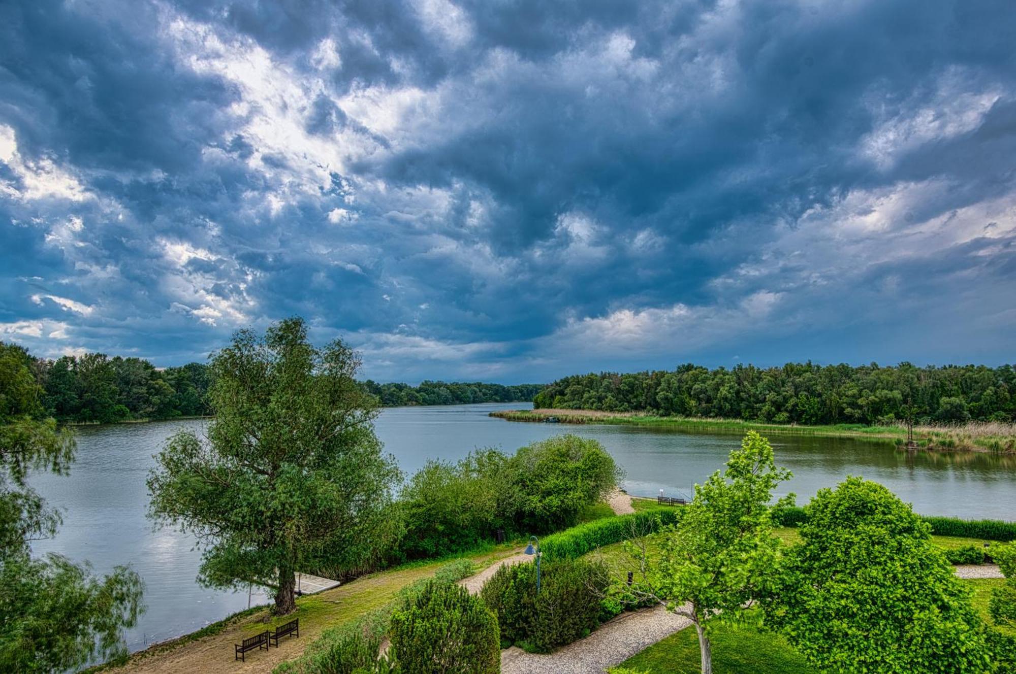 Tisza Balneum Hotel Tiszafured Luaran gambar
